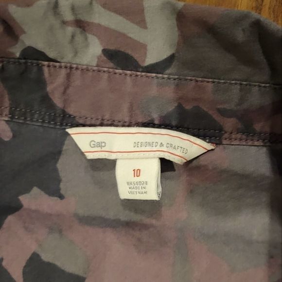 Gap size 10 camouflage dress, 20in across chest, 16in at waist, 37in long - Picture 2 of 3